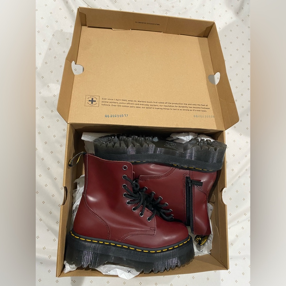 JADON
CHERRY RED

Drr martens - Picture 5 of 6